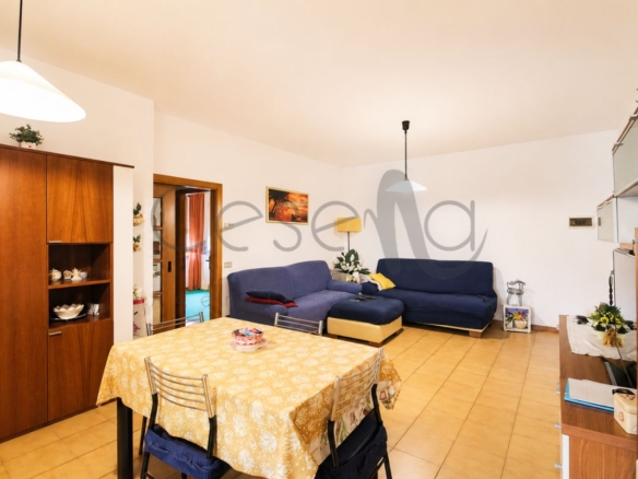 Rif 606 | Trilocale con garage a San Vittore