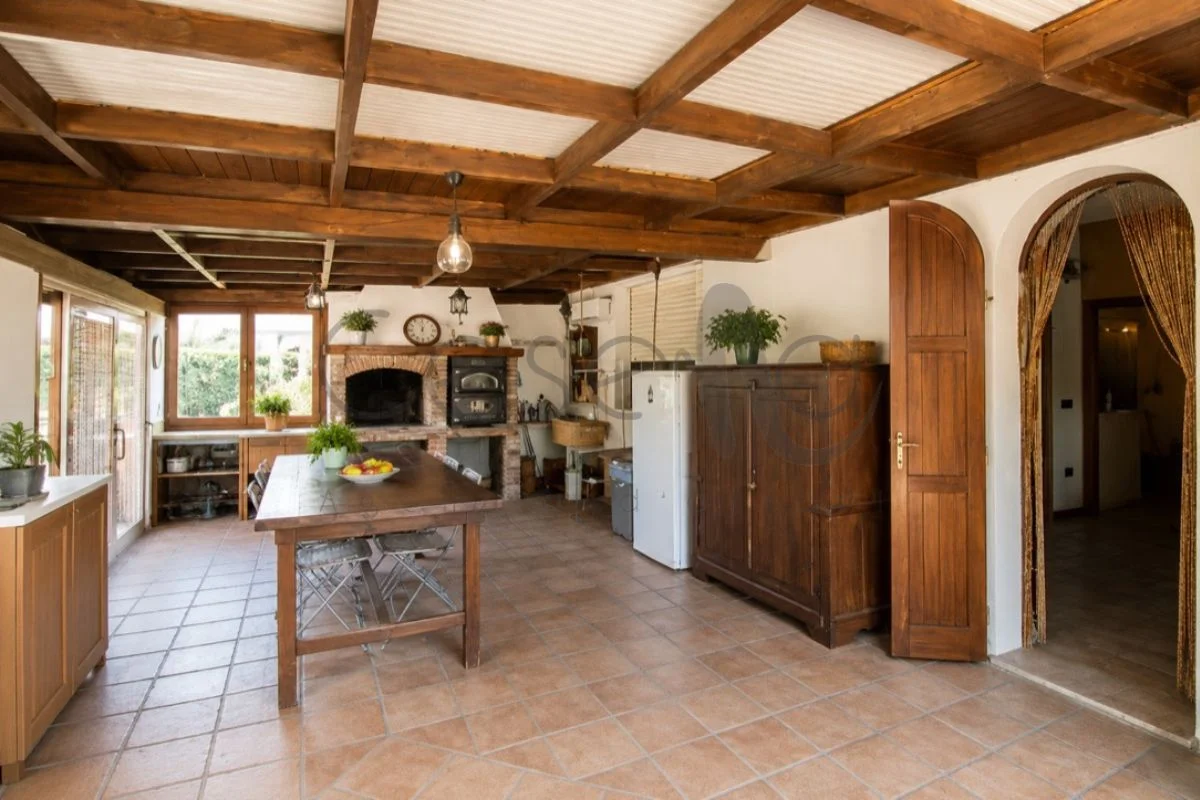1b Rif 614 | Porzione di casa con ampia terrazza e ingresso indipendente