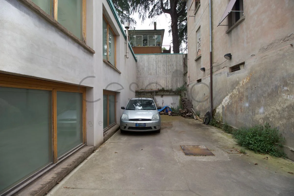 22 Rif 596 | Casa Indipendente Bifamiliare con Corte Privata e Garage