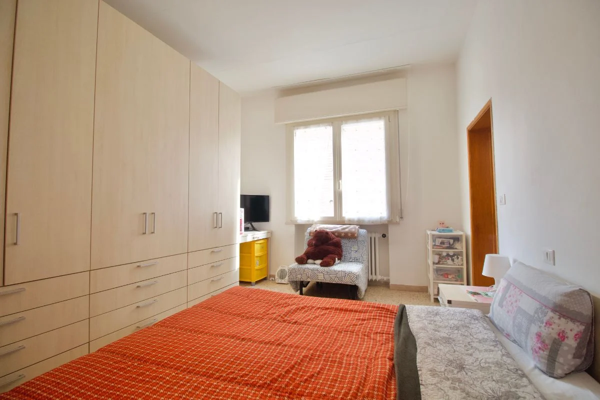 8 Rif 560 | Palazzina in centro storico composta da appartamento, negozio e garage