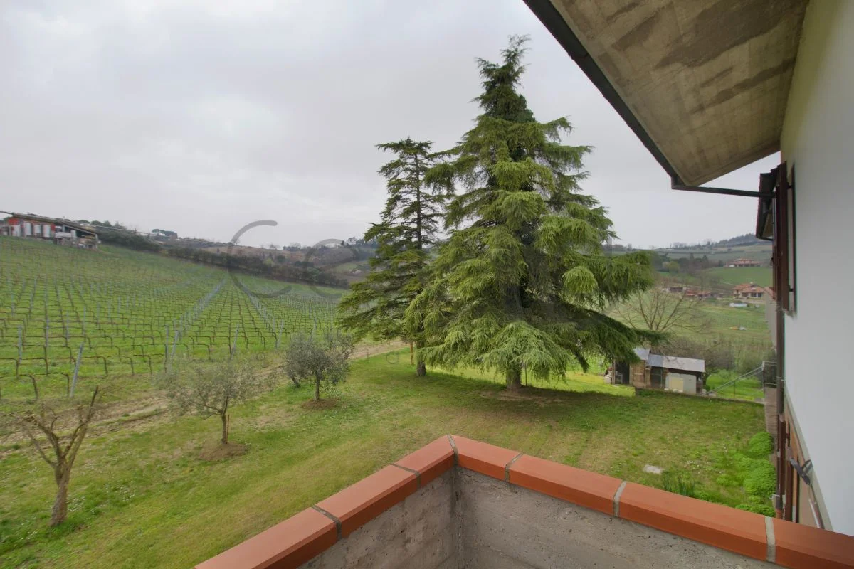 Rif 586 | Casa indipendente con garage e giardino in zona Lizzano