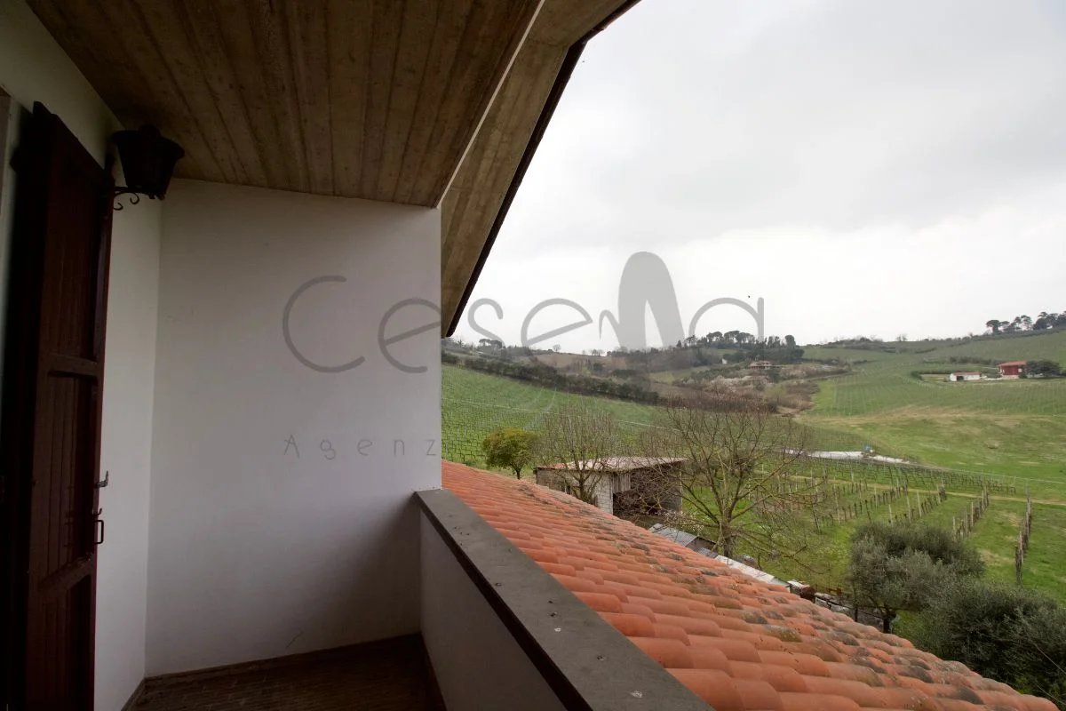 Rif 586 | Casa indipendente con garage e giardino in zona Lizzano
