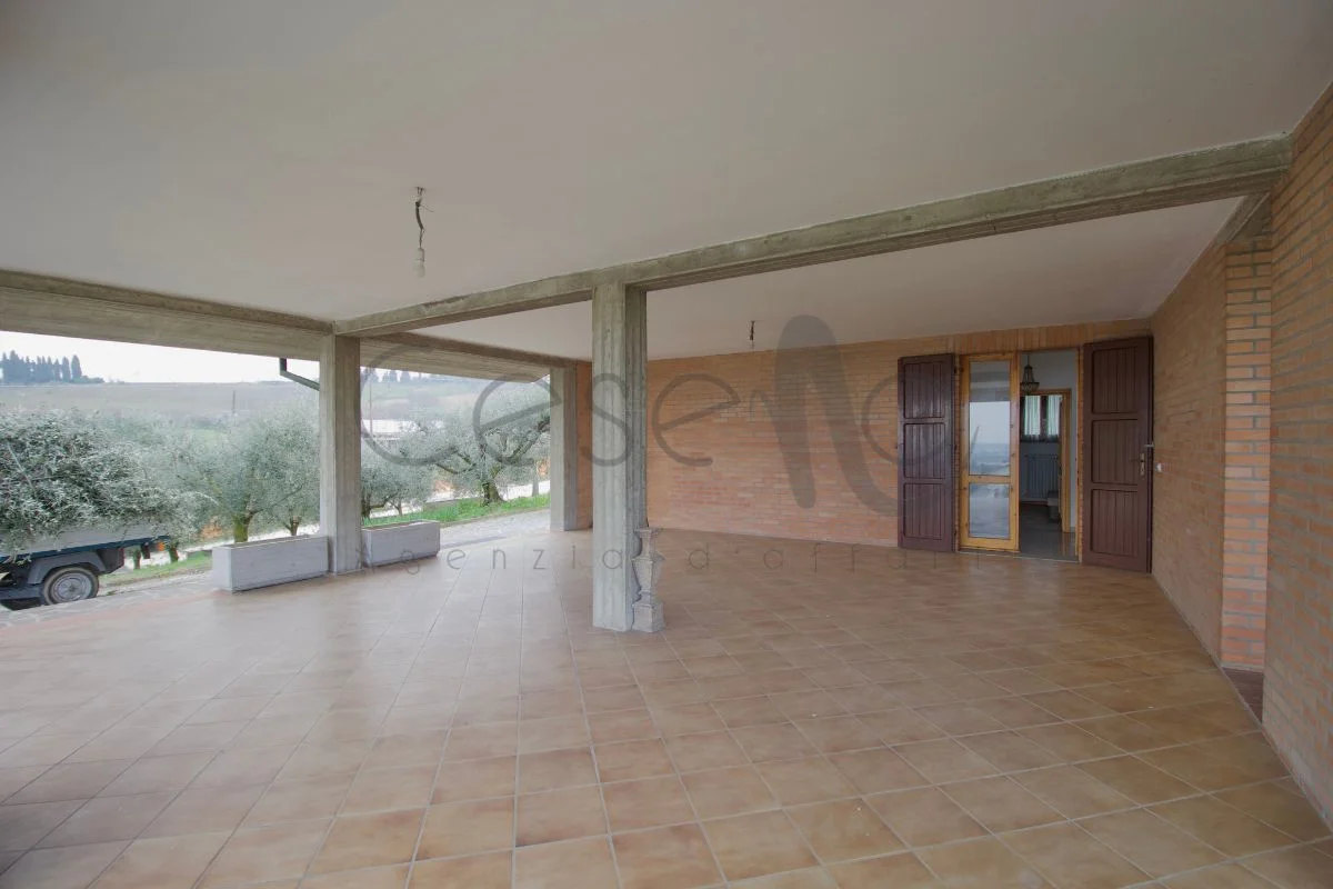 Rif 586 | Casa indipendente con garage e giardino in zona Lizzano