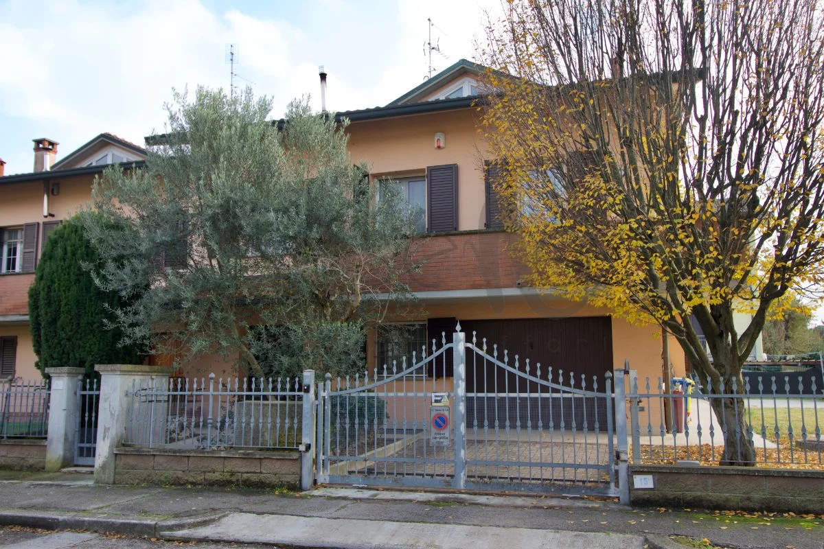 1 Rif 567 | Porzione di Bifamiliare a Villanova di Forlì