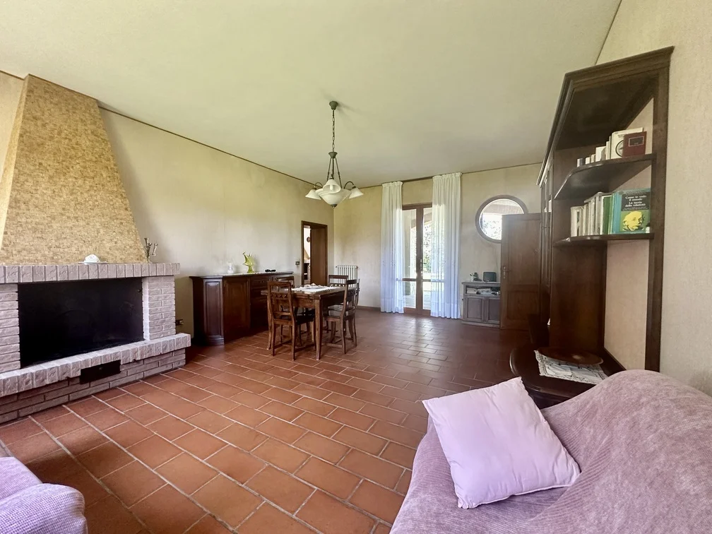 14. soggiorno Rif 572 | Villa con grande parco e terreno a Forlimpopoli
