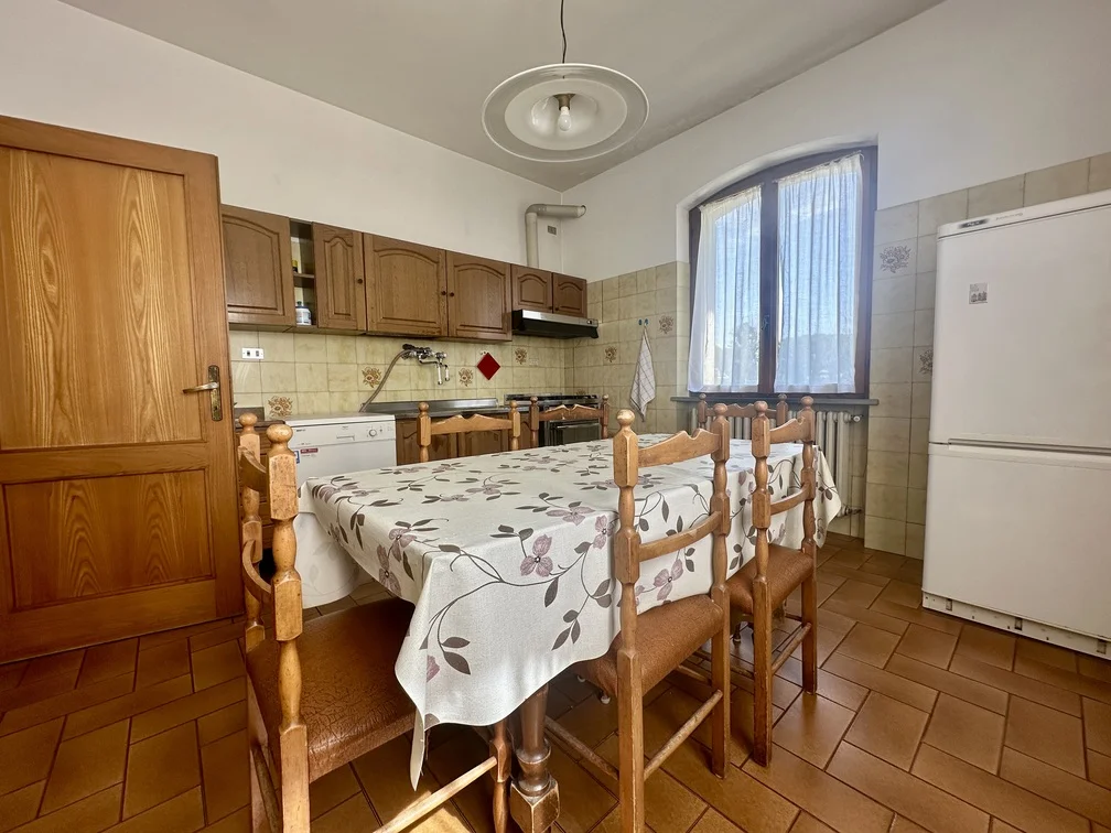 17. cucina Rif 572 | Villa con grande parco e terreno a Forlimpopoli