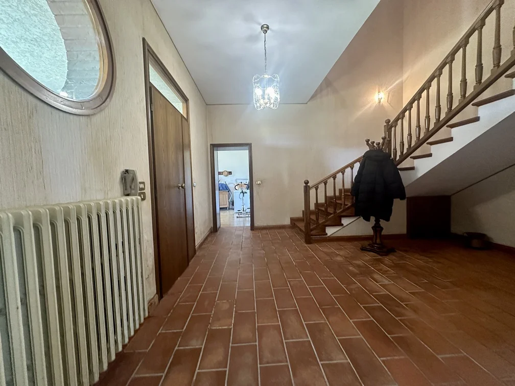19 corridoio direzione servizi Rif 572 | Villa con grande parco e terreno a Forlimpopoli