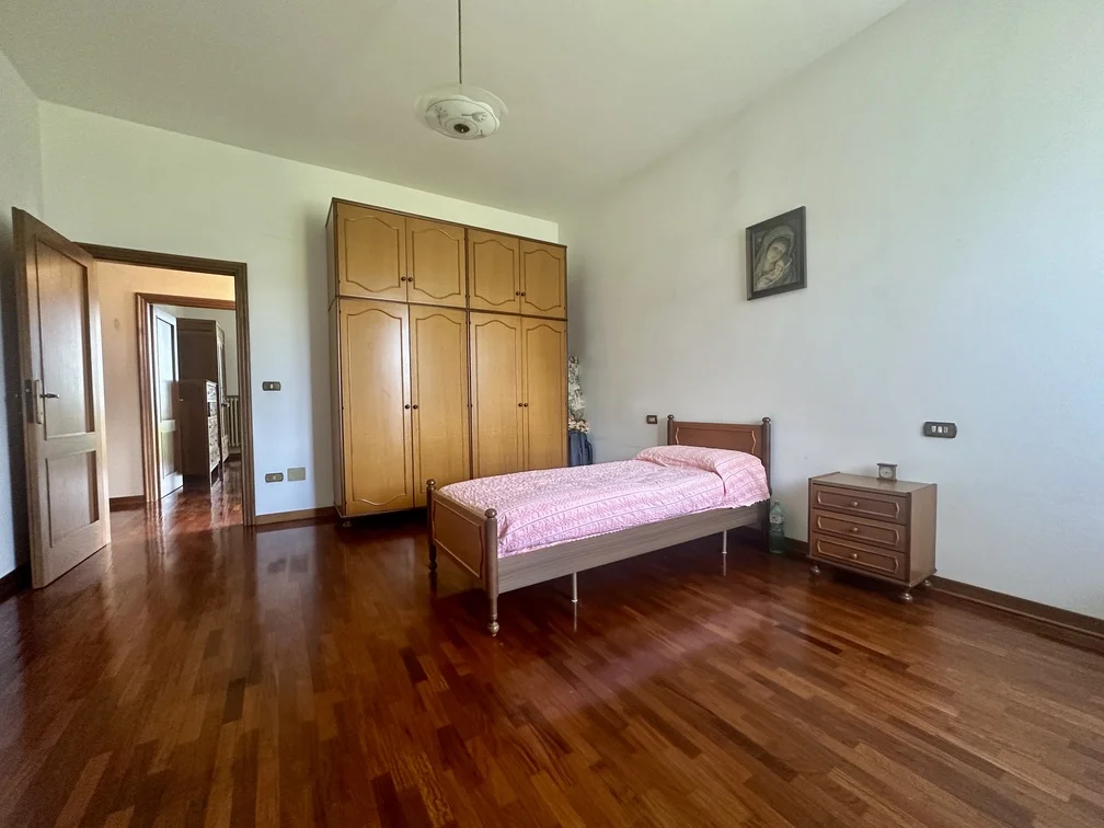 24A Rif 572 | Villa con grande parco e terreno a Forlimpopoli