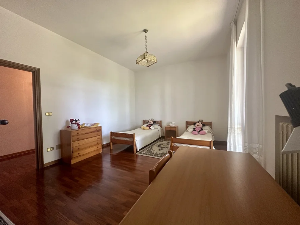 27. camera Rif 572 | Villa con grande parco e terreno a Forlimpopoli