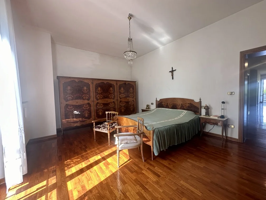 29. camera Rif 572 | Villa con grande parco e terreno a Forlimpopoli
