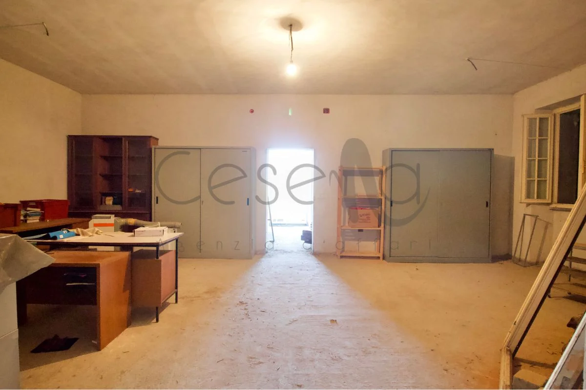 Rif 550 | Rustico dagli spazi generosi in zona Meldola