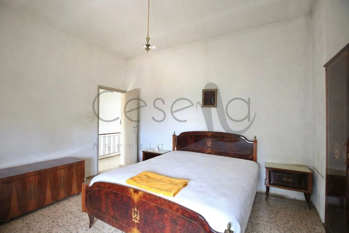 16 18.00.47 Casa indipendente con terreno